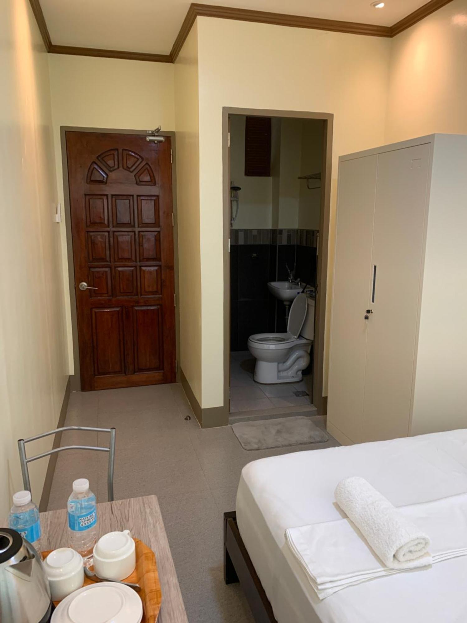 Zl Travelers Inn Batuan Εξωτερικό φωτογραφία