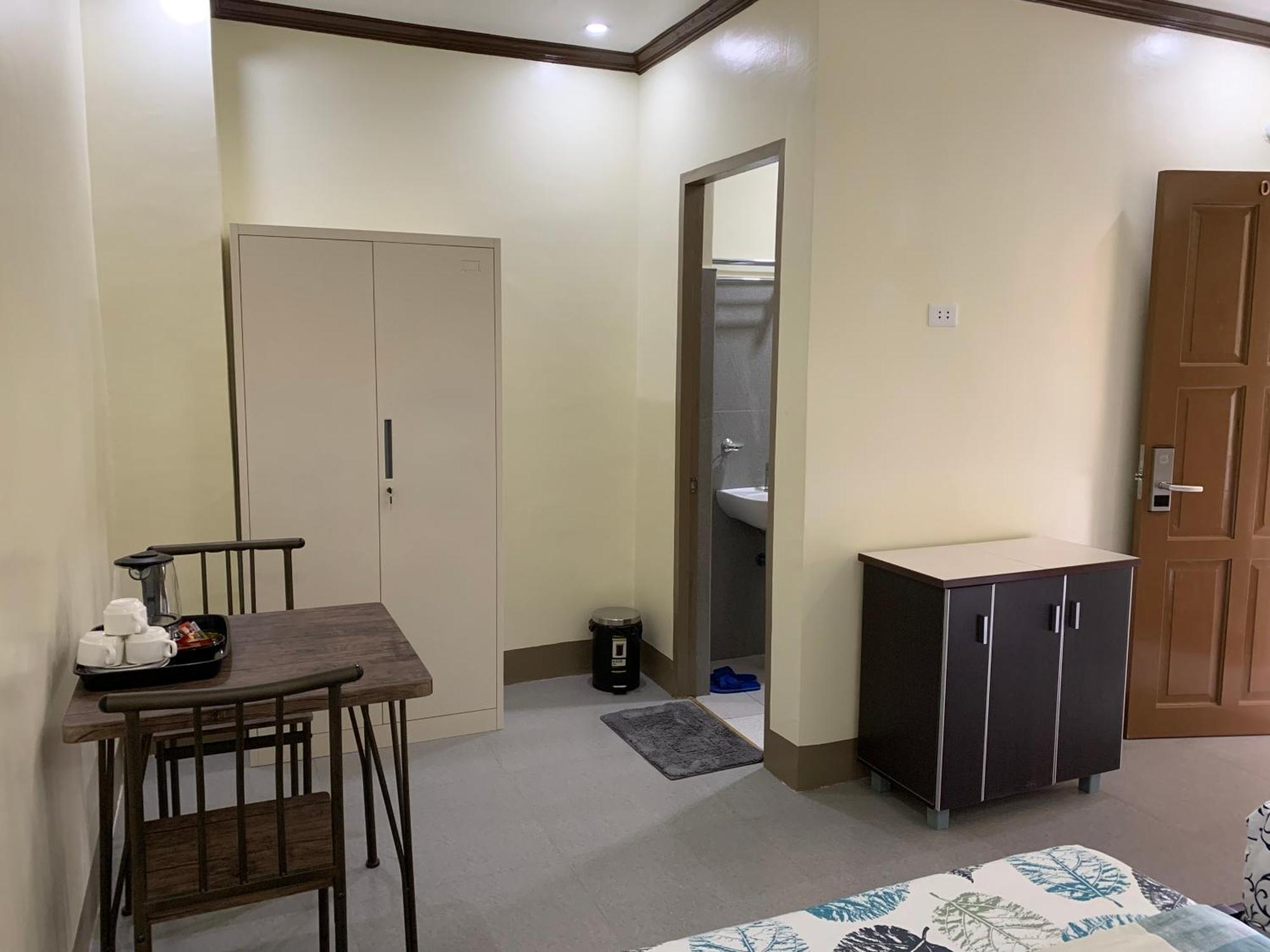 Zl Travelers Inn Batuan Εξωτερικό φωτογραφία