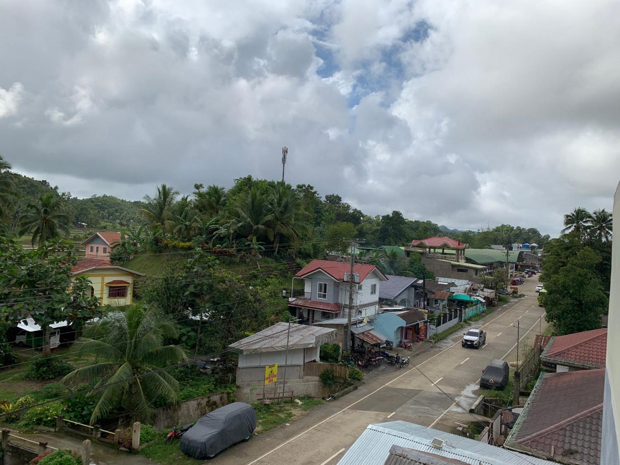 Zl Travelers Inn Batuan Εξωτερικό φωτογραφία